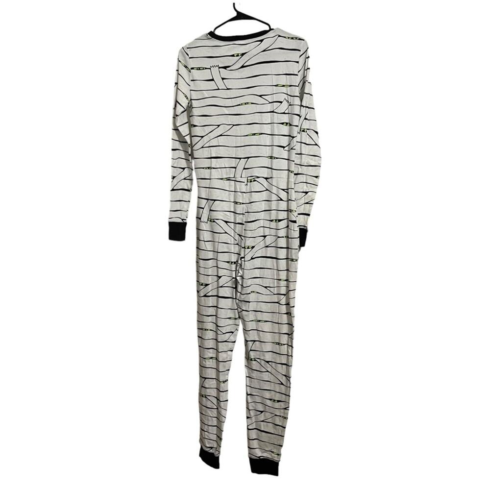 Old Navy Glow In the Dark Eyes Mummy Halloween Onesie Pajamas Size Medium Tall - Picture 2 of 8
